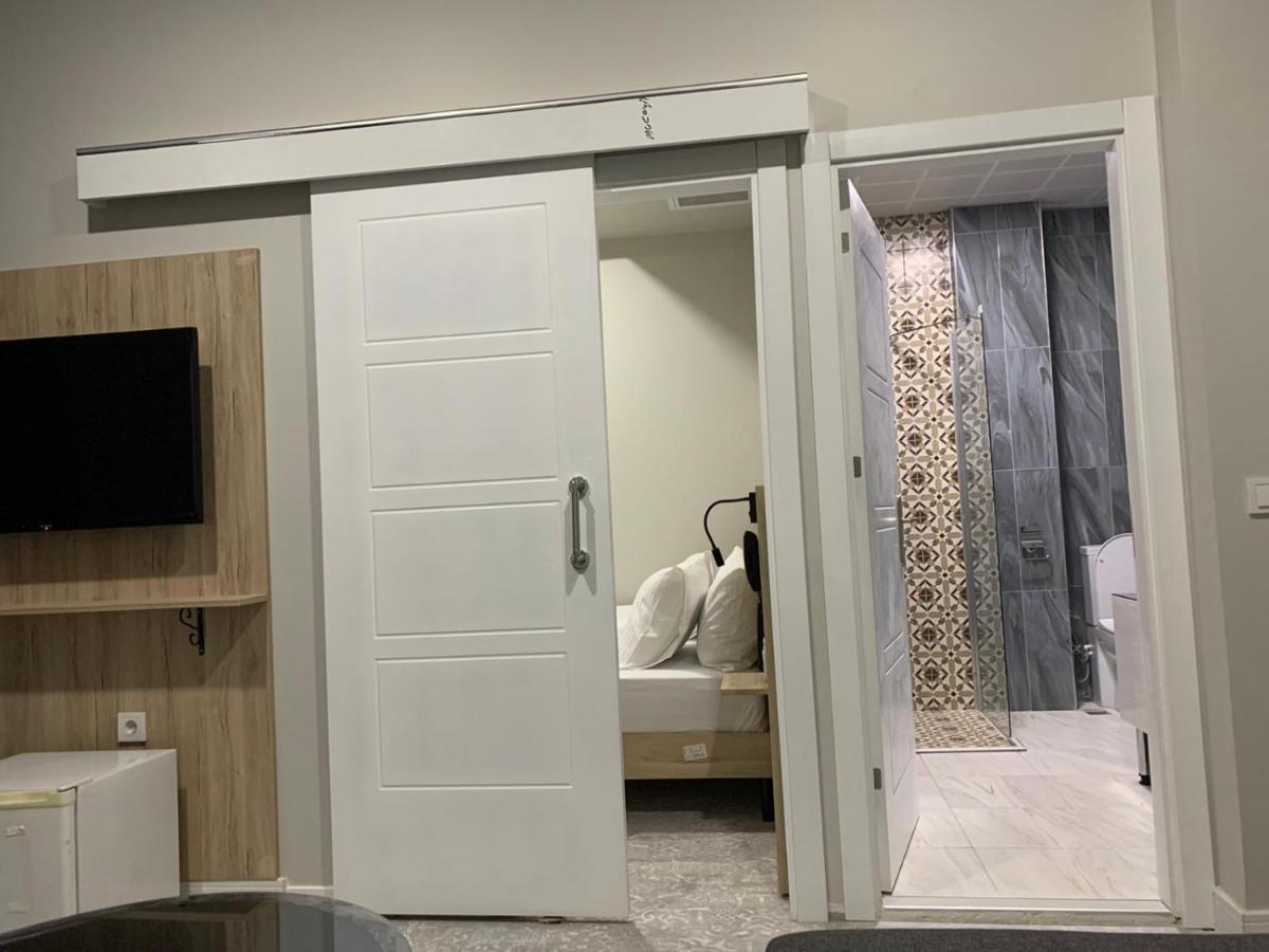Taksim Galatist Hotel Istanbul Bagian luar foto
