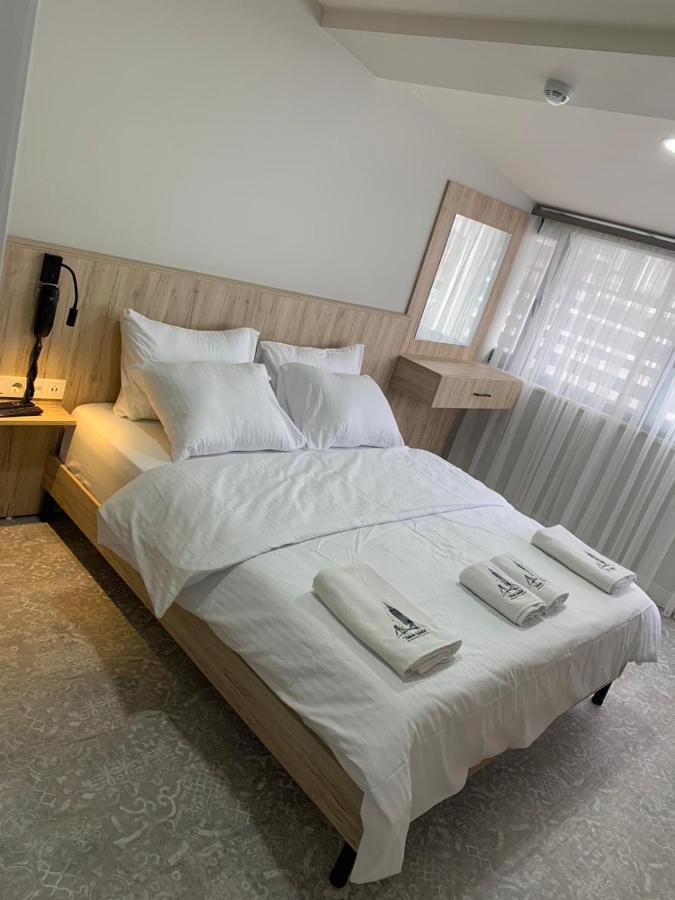 Taksim Galatist Hotel Istanbul Bagian luar foto